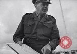 Standbild britische Truppen Verhängung des Kriegsrechts Tel Aviv Palästina, 1947, aus Sekunde 59 historischem Filmmaterial Videoclip 65675038029