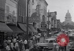 Standbild Zwerg Familie mit Baby Austin Texas USA, 1950, aus Sekunde 3 historischem Filmmaterial Videoclip 65675038030