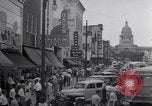 Standbild Zwerg Familie mit Baby Austin Texas USA, 1950, aus Sekunde 6 historischem Filmmaterial Videoclip 65675038030