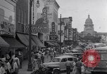 Standbild Zwerg Familie mit Baby Austin Texas USA, 1950, aus Sekunde 14 historischem Filmmaterial Videoclip 65675038030