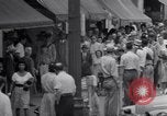 Standbild Zwerg Familie mit Baby Austin Texas USA, 1950, aus Sekunde 16 historischem Filmmaterial Videoclip 65675038030