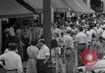 Standbild Zwerg Familie mit Baby Austin Texas USA, 1950, aus Sekunde 18 historischem Filmmaterial Videoclip 65675038030