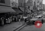 Standbild Zwerg Familie mit Baby Austin Texas USA, 1950, aus Sekunde 22 historischem Filmmaterial Videoclip 65675038030