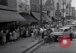 Standbild Zwerg Familie mit Baby Austin Texas USA, 1950, aus Sekunde 23 historischem Filmmaterial Videoclip 65675038030