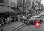 Standbild Zwerg Familie mit Baby Austin Texas USA, 1950, aus Sekunde 26 historischem Filmmaterial Videoclip 65675038030