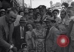 Standbild Zwerg Familie mit Baby Austin Texas USA, 1950, aus Sekunde 48 historischem Filmmaterial Videoclip 65675038030