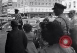 Standbild Zwerg Familie mit Baby Austin Texas USA, 1950, aus Sekunde 62 historischem Filmmaterial Videoclip 65675038030