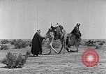 Standbild Beduinen Sinai Halbinsel, 1945, aus Sekunde 6 historischem Filmmaterial Videoclip 65675038045