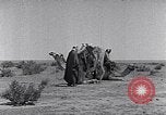 Standbild Beduinen Sinai Halbinsel, 1945, aus Sekunde 10 historischem Filmmaterial Videoclip 65675038045