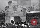 Standbild britische Soldaten Palästina, 1947, aus Sekunde 17 historischem Filmmaterial Videoclip 65675038055