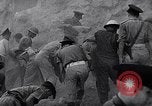 Standbild britische Soldaten Palästina, 1947, aus Sekunde 33 historischem Filmmaterial Videoclip 65675038055