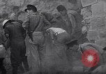 Standbild britische Soldaten Palästina, 1947, aus Sekunde 37 historischem Filmmaterial Videoclip 65675038055