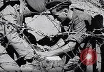 Standbild britische Soldaten Palästina, 1947, aus Sekunde 55 historischem Filmmaterial Videoclip 65675038055