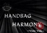 Standbild Milady's Handtaschen New York City USA, 1945, aus Sekunde 1 historischem Filmmaterial Videoclip 65675038063