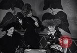 Standbild Milady's Handtaschen New York City USA, 1945, aus Sekunde 19 historischem Filmmaterial Videoclip 65675038063
