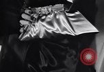 Standbild Milady's Handtaschen New York City USA, 1945, aus Sekunde 22 historischem Filmmaterial Videoclip 65675038063