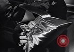 Standbild Milady's Handtaschen New York City USA, 1945, aus Sekunde 25 historischem Filmmaterial Videoclip 65675038063