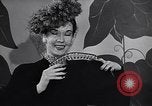 Standbild Milady's Handtaschen New York City USA, 1945, aus Sekunde 26 historischem Filmmaterial Videoclip 65675038063