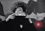 Standbild Milady's Handtaschen New York City USA, 1945, aus Sekunde 30 historischem Filmmaterial Videoclip 65675038063