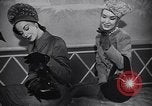 Standbild Milady's Handtaschen New York City USA, 1945, aus Sekunde 38 historischem Filmmaterial Videoclip 65675038063