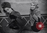 Standbild Milady's Handtaschen New York City USA, 1945, aus Sekunde 39 historischem Filmmaterial Videoclip 65675038063