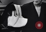 Standbild Milady's Handtaschen New York City USA, 1945, aus Sekunde 52 historischem Filmmaterial Videoclip 65675038063