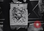 Standbild Milady's Handtaschen New York City USA, 1945, aus Sekunde 60 historischem Filmmaterial Videoclip 65675038063