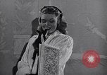 Standbild Milady's Handtaschen New York City USA, 1945, aus Sekunde 62 historischem Filmmaterial Videoclip 65675038063