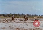 Image États-Unis 25e Division d'infanterie Vietnam, 1967, de la seconde 32 séquences d'archives historiques vidéo 65675038083