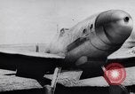 Immagine di Artiglieria tedesca e la Luftwaffe attacco aereo USA Germania, 1944, secondo 57 filmato di repertorio 65675038104