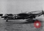 Immagine di Artiglieria tedesca e la Luftwaffe attacco aereo USA Germania, 1944, secondo 60 filmato di repertorio 65675038104