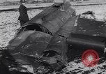 Standbild Wrack der US-Kampfflugzeuge abgeschossen von deutschen Truppen Deutschland, 1944, aus Sekunde 10 historischem Filmmaterial Videoclip 65675038105