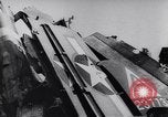 Standbild Wrack der US-Kampfflugzeuge abgeschossen von deutschen Truppen Deutschland, 1944, aus Sekunde 50 historischem Filmmaterial Videoclip 65675038105