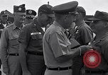 Standbild General James F Collins Soc Trang Vietnam, 1963, aus Sekunde 19 historischem Filmmaterial Videoclip 65675038151