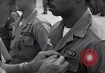 Standbild General James F Collins Soc Trang Vietnam, 1963, aus Sekunde 23 historischem Filmmaterial Videoclip 65675038151