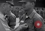 Standbild General James F Collins Soc Trang Vietnam, 1963, aus Sekunde 25 historischem Filmmaterial Videoclip 65675038151