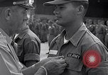 Standbild General James F Collins Soc Trang Vietnam, 1963, aus Sekunde 28 historischem Filmmaterial Videoclip 65675038151