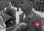 Standbild General James F Collins Soc Trang Vietnam, 1963, aus Sekunde 37 historischem Filmmaterial Videoclip 65675038151