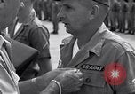 Standbild General James F Collins Soc Trang Vietnam, 1963, aus Sekunde 39 historischem Filmmaterial Videoclip 65675038151