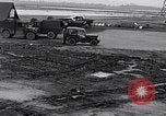Standbild CH-21 Helikopter Soc Trang Vietnam, 1963, aus Sekunde 49 historischem Filmmaterial Videoclip 65675038152