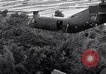 Standbild CH-21 Helikopter Soc Trang Vietnam, 1963, aus Sekunde 20 historischem Filmmaterial Videoclip 65675038153