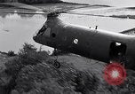 Standbild CH-21 Helikopter Soc Trang Vietnam, 1963, aus Sekunde 40 historischem Filmmaterial Videoclip 65675038153