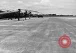 Standbild CH-21-Hubschrauber von 121 Aviation Company Soc Trang Vietnam, 1963, aus Sekunde 10 historischem Filmmaterial Videoclip 65675038154