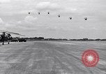 Standbild CH-21-Hubschrauber von 121 Aviation Company Soc Trang Vietnam, 1963, aus Sekunde 22 historischem Filmmaterial Videoclip 65675038154