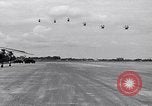 Standbild CH-21-Hubschrauber von 121 Aviation Company Soc Trang Vietnam, 1963, aus Sekunde 23 historischem Filmmaterial Videoclip 65675038154