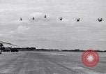 Standbild CH-21-Hubschrauber von 121 Aviation Company Soc Trang Vietnam, 1963, aus Sekunde 26 historischem Filmmaterial Videoclip 65675038154