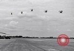 Standbild CH-21-Hubschrauber von 121 Aviation Company Soc Trang Vietnam, 1963, aus Sekunde 28 historischem Filmmaterial Videoclip 65675038154