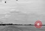 Standbild CH-21-Hubschrauber von 121 Aviation Company Soc Trang Vietnam, 1963, aus Sekunde 33 historischem Filmmaterial Videoclip 65675038154