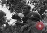 Standbild 82nd Airborne Division Saint Marcouf Frankreich, 1944, aus Sekunde 17 historischem Filmmaterial Videoclip 65675038159