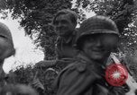 Standbild 82nd Airborne Division Saint Marcouf Frankreich, 1944, aus Sekunde 24 historischem Filmmaterial Videoclip 65675038159